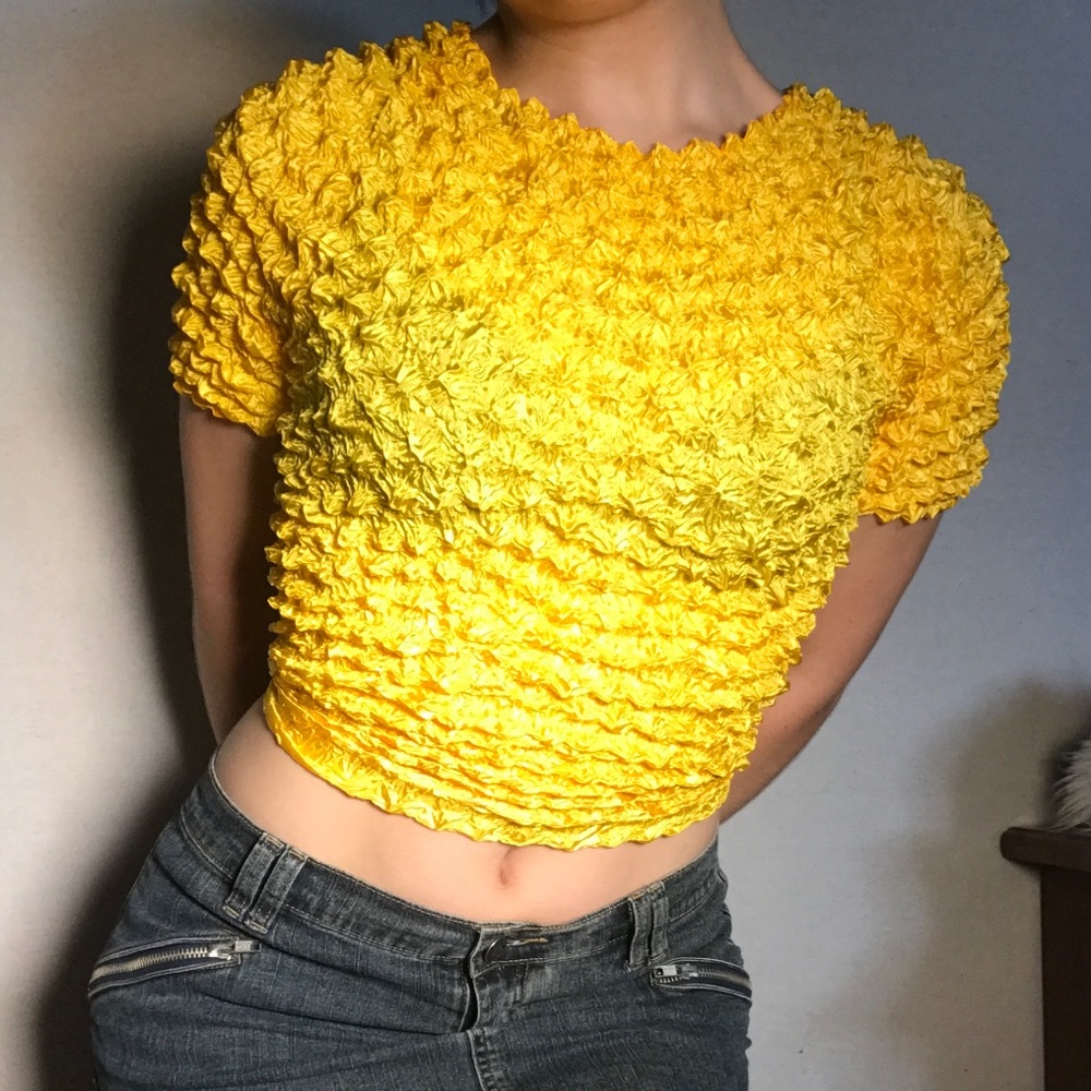 Yellow yolk baby y2k popcorn top